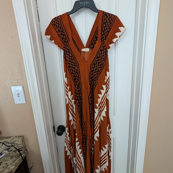 Guadalupe designs Dresses & Skirts - Guadalupe Designs Brown and White Patterned Maxi Dress